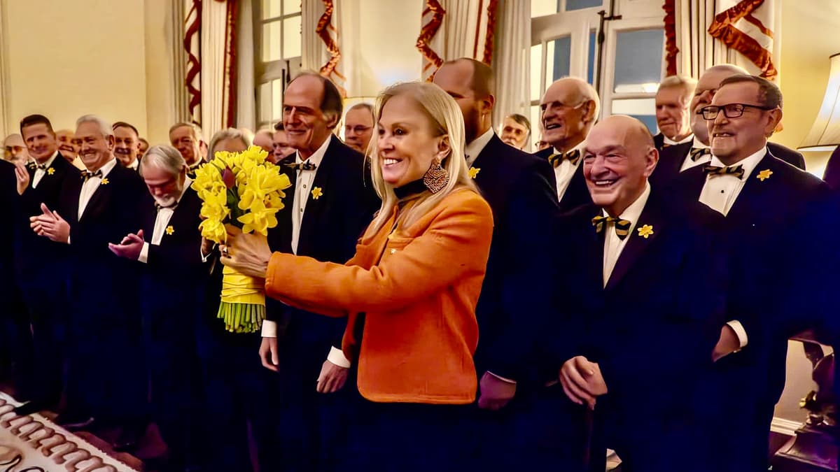 Choir wow US ambassador with St David's Day performance